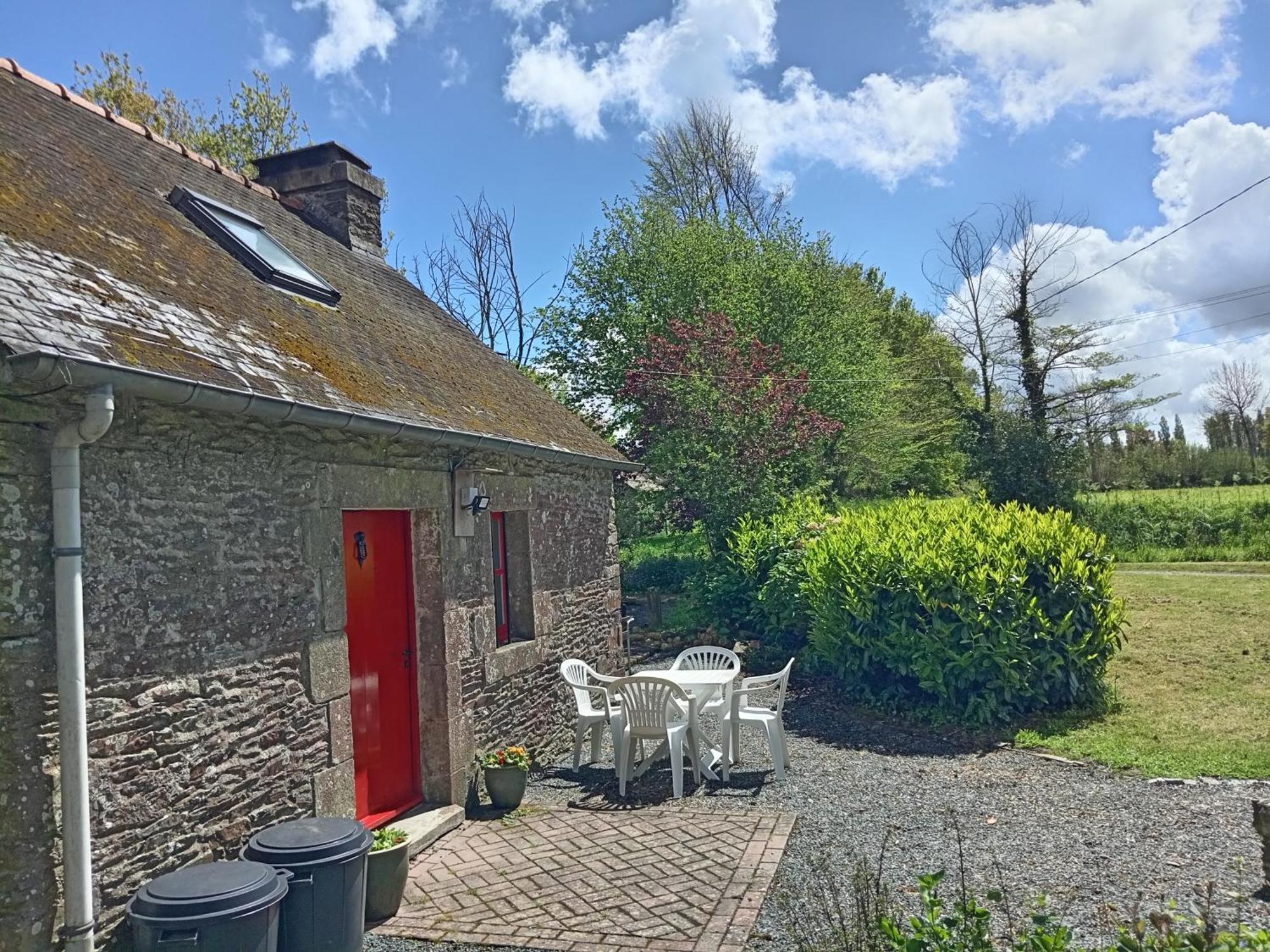 character breton cottage Carhaix-Plouguer Esterno foto